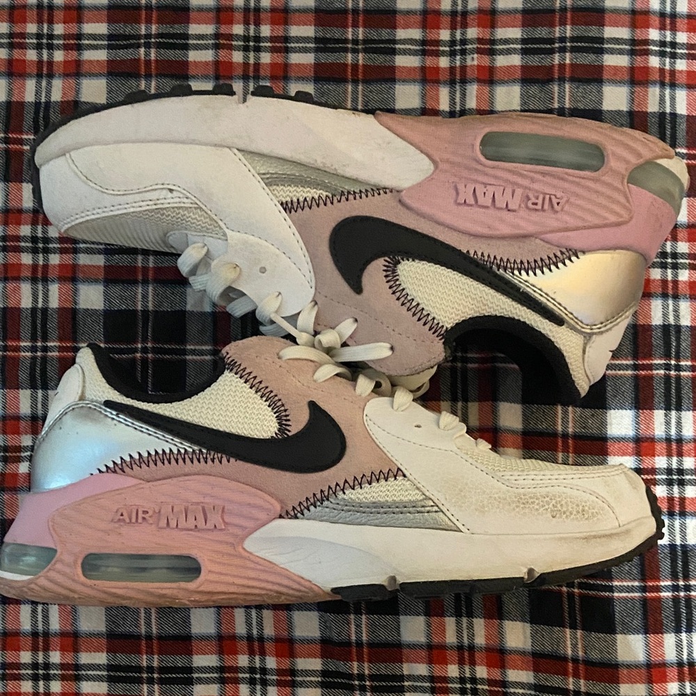 Nike Air Max Women's Sneakers - Pink, White, and Black